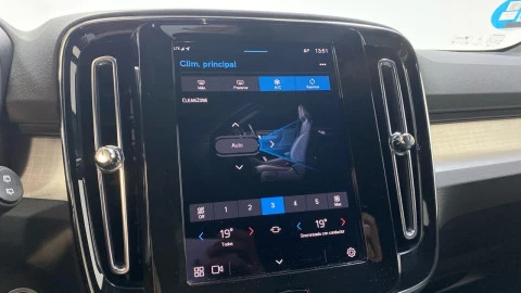 Volvo XC40 2.0 B3 G Core Auto