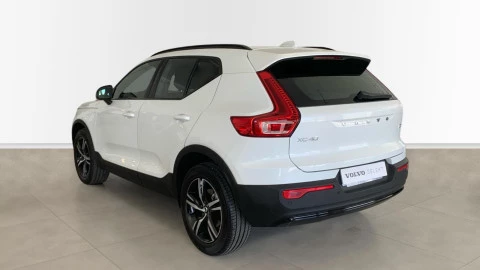 Volvo XC40 2.0 B3 G Plus Dark Auto