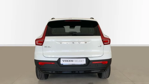 Volvo XC40 2.0 B3 G Plus Dark Auto
