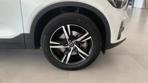 Volvo XC40 2.0 B3 G Plus Dark Auto