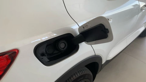 Volvo XC40 2.0 B3 G Plus Dark Auto
