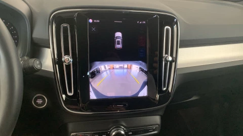 Volvo XC40 2.0 B3 G Plus Dark Auto