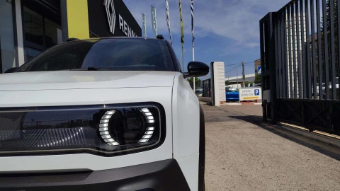 Renault 4 E-Tech   Iconiq autonomia confort 110kW