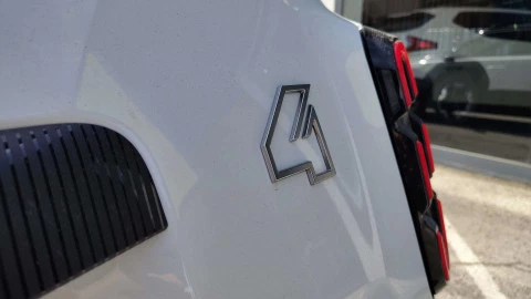 Renault 4 E-Tech   Iconiq autonomia confort 110kW