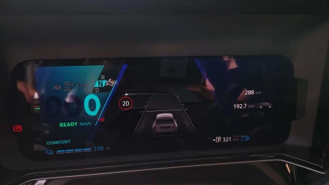 Renault 4 E-Tech   Iconiq autonomia confort 110kW