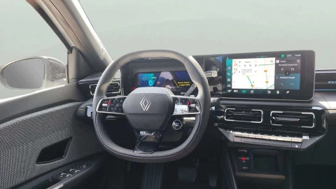 Renault 4 E-Tech   Iconiq autonomia confort 110kW