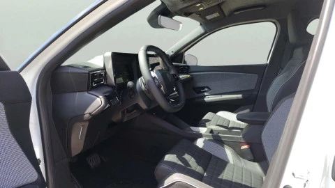 Renault 4 E-Tech   Iconiq autonomia confort 110kW
