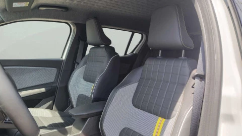 Renault 4 E-Tech   Iconiq autonomia confort 110kW