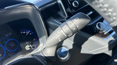 Toyota Corolla 2.0 180H ADVANCE LUXURY E-CVT