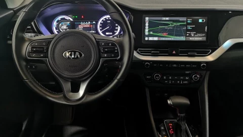 Kia Niro 1.6 GDi HEV 104kW (141CV) Drive