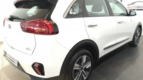 Kia Niro 1.6 GDi HEV 104kW (141CV) Drive