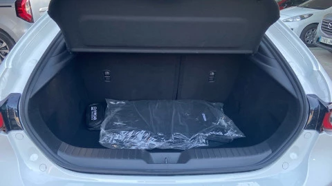 Mazda3 2.5L E-SKY G MHEV 103kW Centre-line