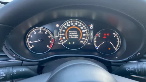 Mazda3 2.5L E-SKY G MHEV 103kW Centre-line