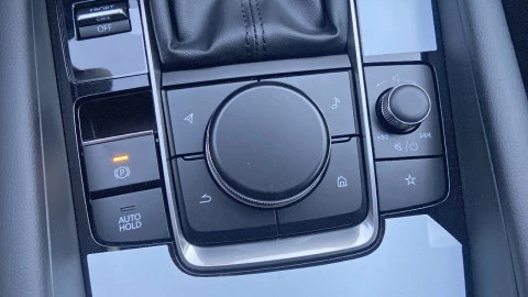 Mazda3 2.5L E-SKY G MHEV 103kW Centre-line