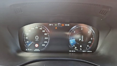 Volvo XC60 2.0 B4 D AWD Momentum Pro Auto