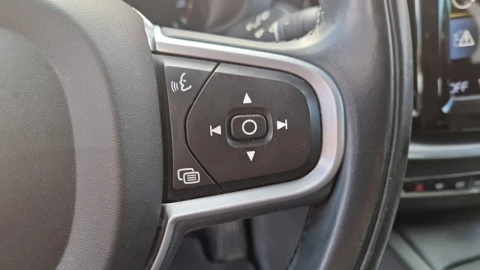 Volvo XC60 2.0 B4 D AWD Momentum Pro Auto