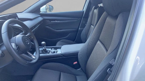 Mazda3 2.5L E-SKY G MHEV 103kW Prime-line