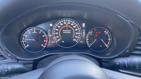 Mazda3 2.5L E-SKY G MHEV 103kW Prime-line