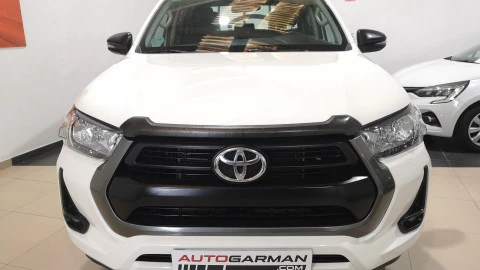 Toyota Hilux 2.4 D4D Cabina Doble GX