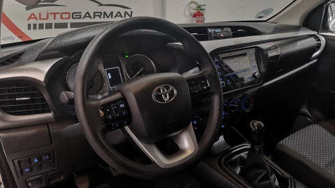 Toyota Hilux 2.4 D4D Cabina Doble GX