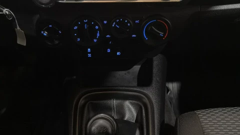 Toyota Hilux 2.4 D4D Cabina Doble GX