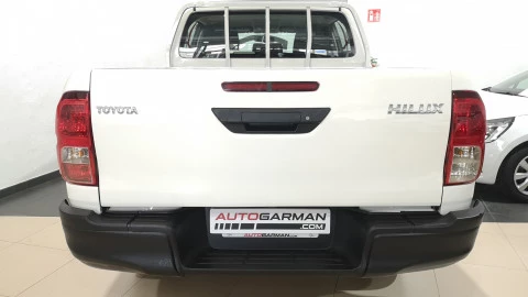 Toyota Hilux 2.4 D4D Cabina Doble GX