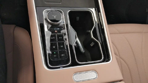 EBRO S900 PHEV 1.5 TGDI 3DHT 4X4 Luxury
