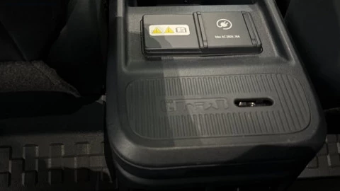 Kia PV5 Cargo Passenger L2H1 Long Range Plus