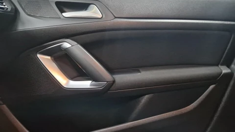 Peugeot 308 5p Style BlueHDi 75KW (100CV)