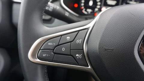 Renault Clio Techno TCe 90 (67kw)