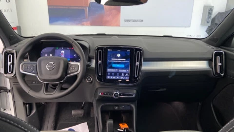 Volvo XC40 2.0 B3 G Core Auto
