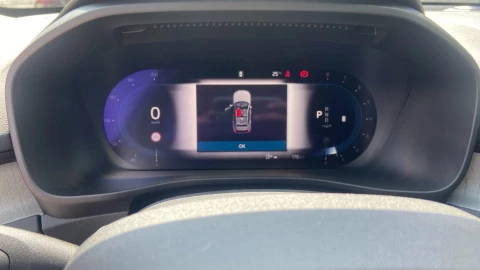 Volvo XC40 2.0 B3 G Core Auto