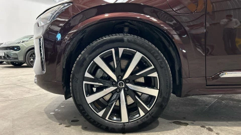 Volvo XC90 T8 Core Recharge AWD Auto 335 kW (455 CV)
