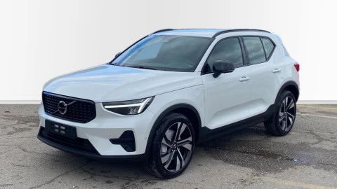 Volvo XC40 2.0 B3 G Plus Dark Auto