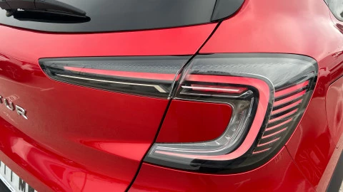 Renault Captur techno Eco-G 100cv (74 kW)