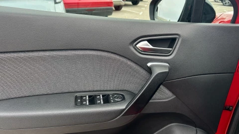 Renault Captur techno Eco-G 100cv (74 kW)