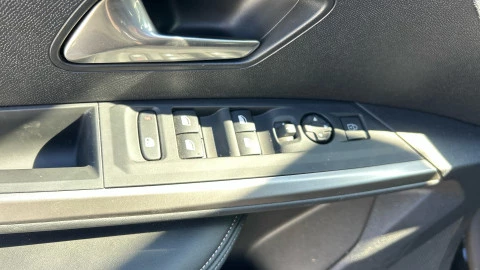 Peugeot 3008 Hybrid 1.2 107KW Allure eDCS6