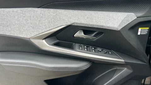 Peugeot 3008 Hybrid 1.2 100KW Allure eDCS6