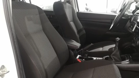 Toyota Hilux 2.4 D4D Cabina Doble GX