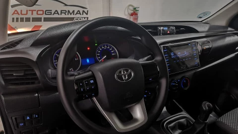 Toyota Hilux 2.4 D4D Cabina Doble GX