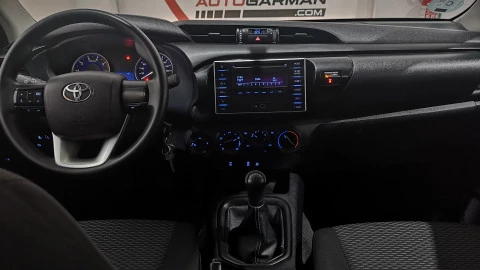 Toyota Hilux 2.4 D4D Cabina Doble GX