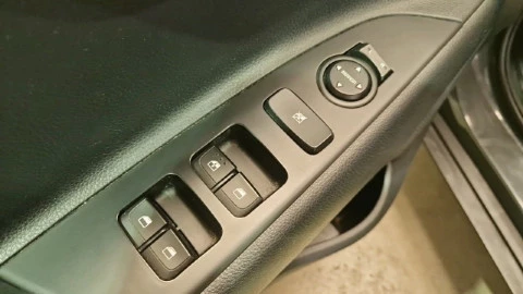 Kia Stonic 1.0 T-GDi 74kW (100CV) MHEV iMT Concept