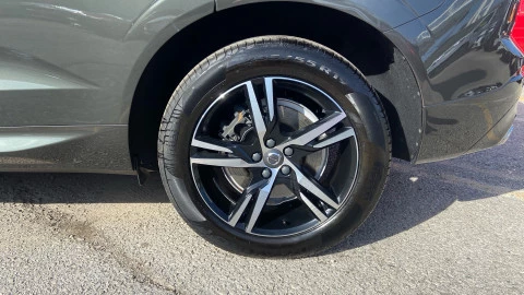 Volvo XC60 2.0 B4 G R-Design Auto