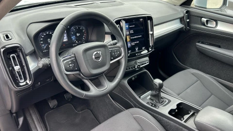 Volvo XC40 1.5 T2 Momentum Pro
