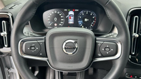 Volvo XC40 1.5 T2 Momentum Pro