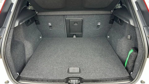 Volvo XC40 1.5 T2 Momentum Pro