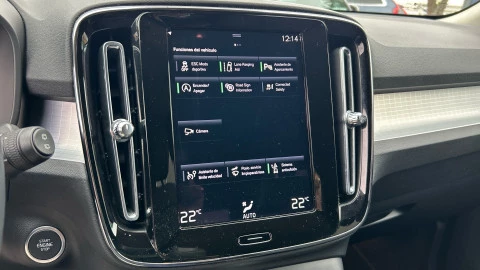 Volvo XC40 1.5 T2 Momentum Pro