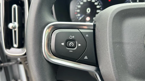 Volvo XC40 1.5 T2 Momentum Pro