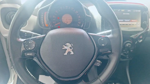 Peugeot 108 Allure 1.2 PureTech 82
