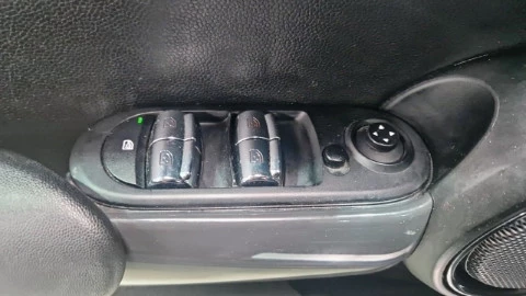 MINI ONE 5 PUERTAS